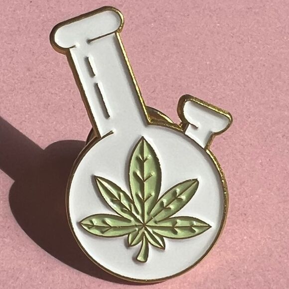 Weed Leaf in Jar Enamel Pin - Picture 1 of 4